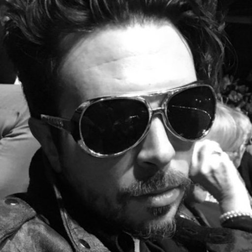Christinpapakon's tweet photo. Have a nice and nice weekend 😊 #ryangage #thehobbit #RedDwarfxii #musketters https://t.co/lzJcvSZdQb