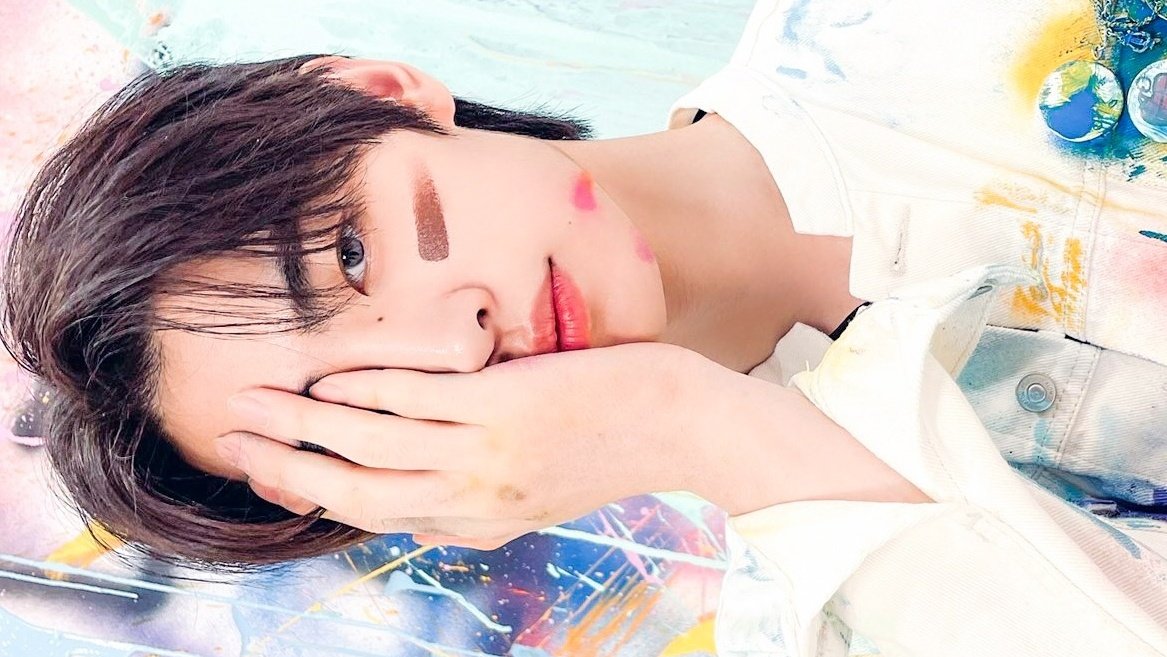 lovinsnh's tweet photo. 🎨🖌 with sunghoon https://t.co/YsKEmAONAw