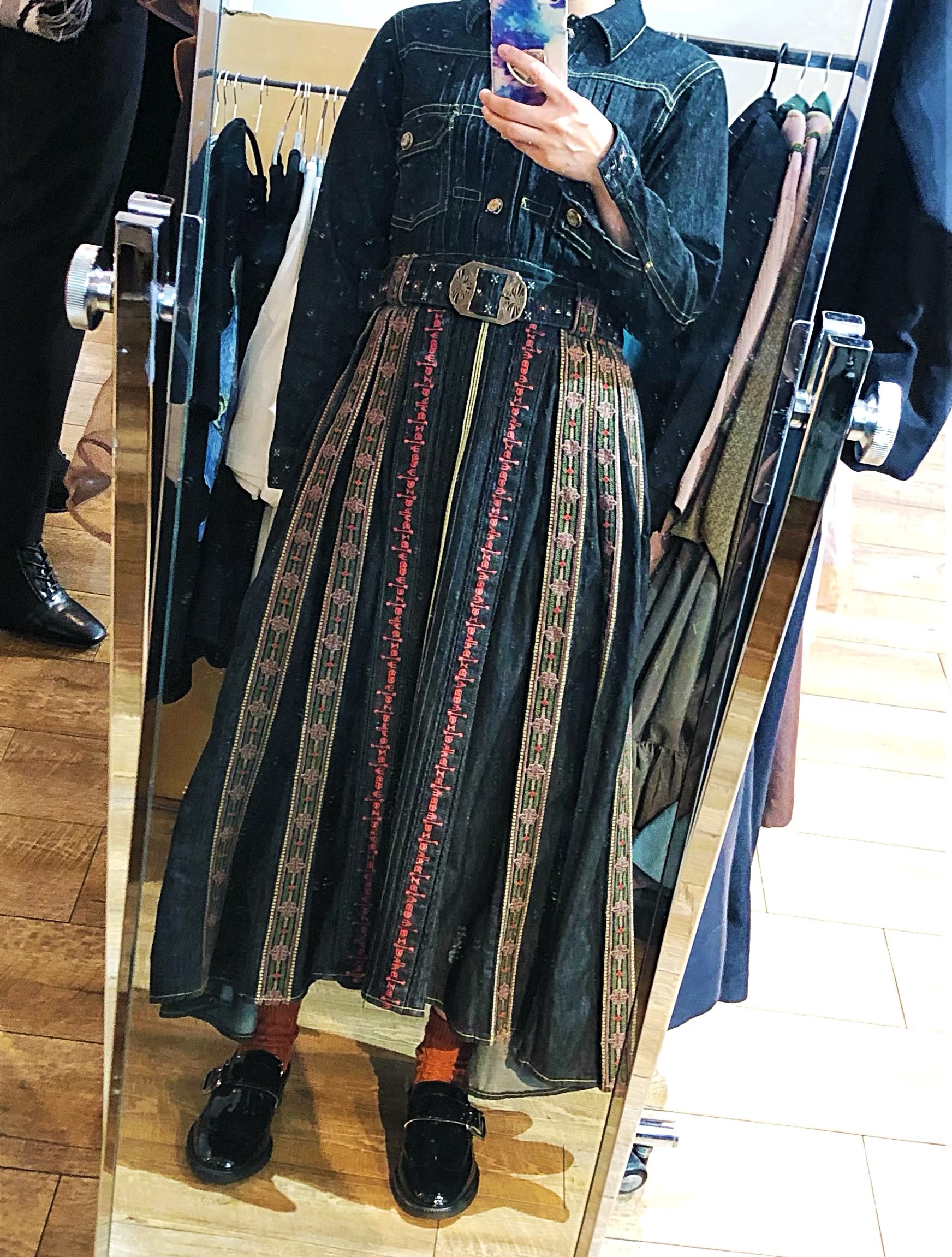 hazama 繍美歴代王家に伝わるデニムワンピース 10/20まで値下げ