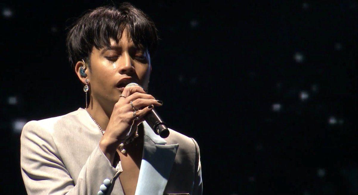 lydialane_'s tweet photo. This man has my entire heart 💙 

SB19 OURZONE DAY1
@SB19Official
#SB19OZAnnivConcert
#SB19Anniv3rsary https://t.co/Ay2dceL03k