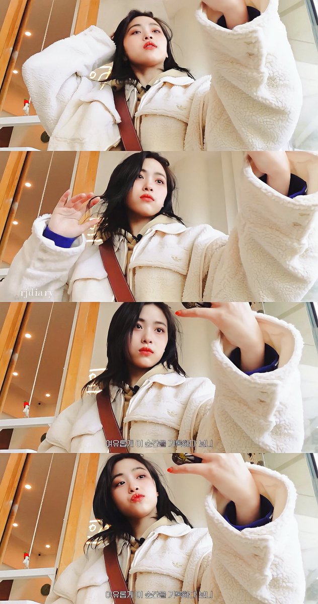 ridiary_'s tweet photo. Shin Ryujin edited pic strips on her VLOG in Jeju 🍊🧡

#ITZY #있지 @ITZYofficial
#류진 #RYUJIN https://t.co/iT3kgvx3Iy