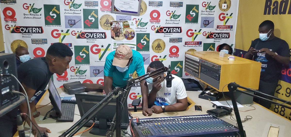 kobengkyereh's tweet photo. We're live on #RadioSavannah 91.3 Tamale as we dig deeper into fighting #GBV in all its forms and engaging the community in this activity. #bestinterest of #youngpeople is important always &amp; everywhere
#SDGs #UnicefGBCCM #EROP #HealthyFam 
@UNICEFGhana
@NLinGhana 
@USAID
@cmghana https://t.co/gYTOzXJXC8