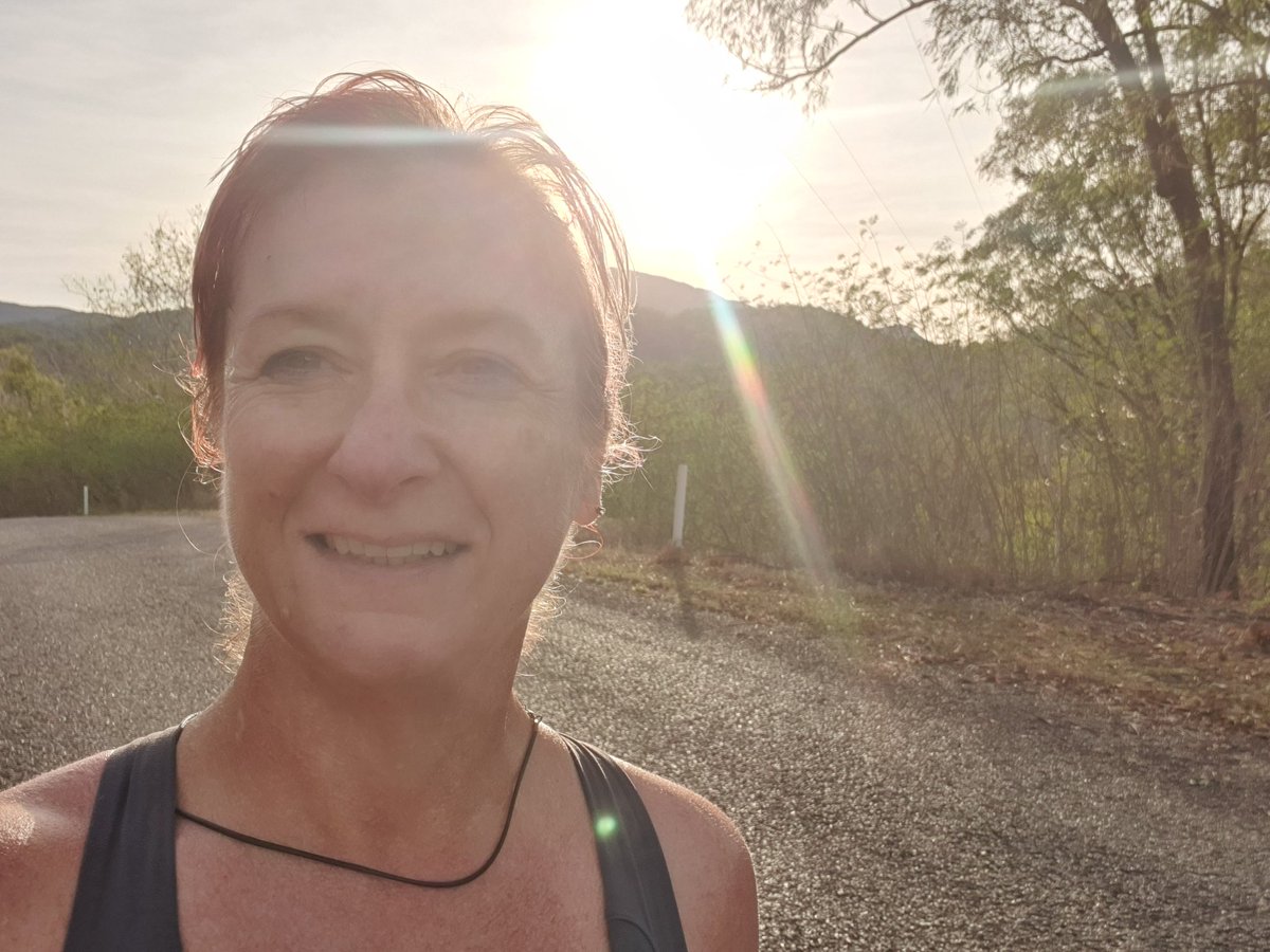 JaymieRains's tweet photo. It's been two years of running, every day.
810 runsπββοΈ
6073km Townsville π¦πΊ to Nagasaki π―π΅ π
Why do I do it?
It makes me feel better. It helps my brain function. Because I can! πββοΈ
#Day731
#RunAllTheDays #RWRunStreak
#StrongerThanYesterday #Runners
@newbalance https://t.co/dAgCzIByo9