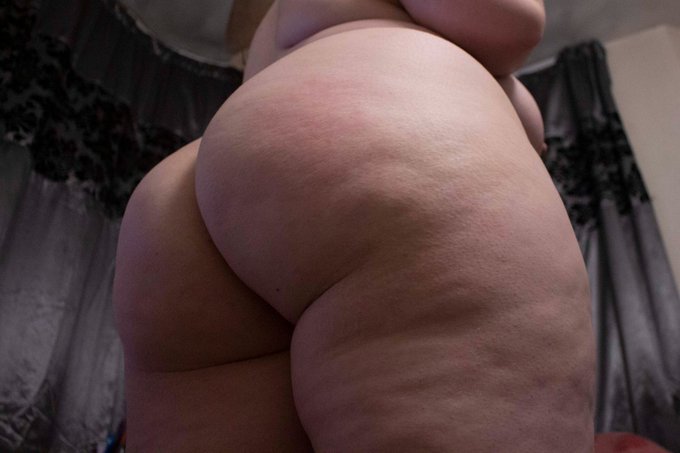 PSA: I have a fat ass  Okay thanks for listening #bigasss #bbw #onlyfans https://t.co/qflzILQC1Z<a href="/tag/bigasss"class="tags">#bigasss</a><a href="/tag/bbw"class="tags"><span>#bbw</span></a><a href="/tag/onlyfans"class="tags"><span>#onlyfans</span></a>