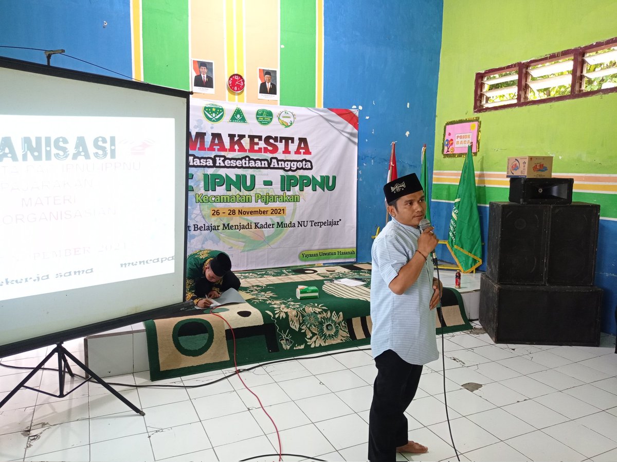 ansorkraksaanpc's tweet photo. Keren! Sahabat Tolak Edi, Ketua PAC GP Ansor Pajarakan, menjadi pemateri Makesta PAC IPNU-IPPNU Pajarakan dg materi Keorganisasian. Bertempat di Yayasan Uswatun Hasan Desa Selogudig Wetan pada 26-28/11/21.
#MengayomiKaderNU
#IPNUIPPNUKeren 
#AnsorKotaKraksaan
#CyberAnsorKraksaan https://t.co/bjMCfbm23a