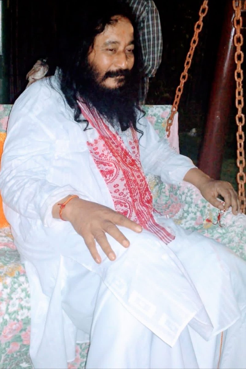 rk_sanatani_'s tweet photo. ईश्वर हमें कभी सजा नहीं देते, हमारे कर्म ही हमे सजा देते है। इसलिए कर्म सोच समझ कर कीजिए.......!!!!🙏🏻

#ThoughtForTheDay #MotivationalQuotes https://t.co/0aBGMlgvha