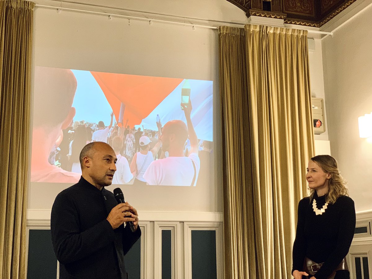 andreivaitovich's tweet image. Hier soir, Paris accueillait la cantatrice bélarusse Margarita Levchuk à l’occasion de la soirée de solidarité avec les familles de prisonniers politiques au #Bélarus. La diaspora @BelarusEnFrance est unie comme jamais. Le combat continue ! ✊🏻