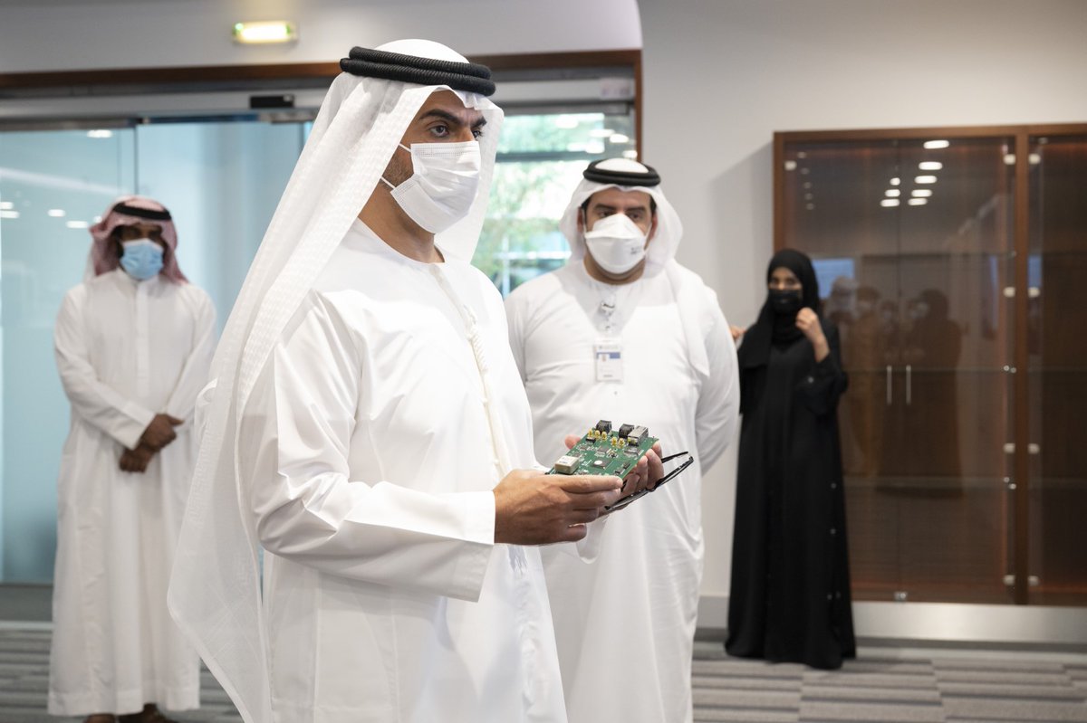 Hamed bin Zayed witnesses launch of UAE’s first driverless autonomous vehicle, signing of AED 170-million operating Agreement for EBTIC
#WamNews 
wam.ae/en/details/139…