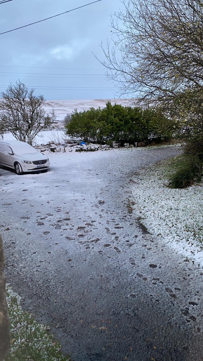 Matthew09412731's tweet photo. Show has made it from our Lancashire friends over the Pennines to Rishworth moor. #Yorkshire https://t.co/Qk9E4ui0q5