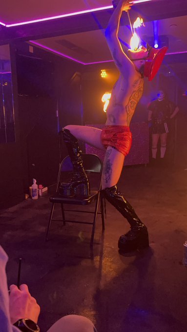 We brought the freaky and fabulous last night https://t.co/8a0ucb2VZy<a href="/tag/turning30"class="tags"><span>#turning30</span></a>