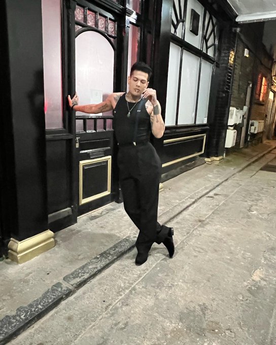 We brought the freaky and fabulous last night https://t.co/8a0ucb2VZy<a href="/tag/turning30"class="tags"><span>#turning30</span></a>