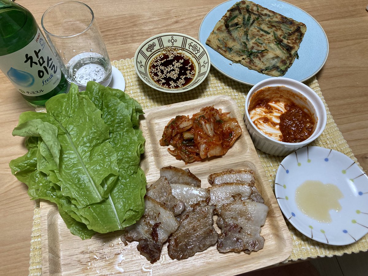 craft_0315's tweet photo. ええ感じ。
めっちゃ久しぶりのソジュ。
韓国短期留学して毎日飲みまくってたのが懐かしい。 https://t.co/ZWApI3MmDd