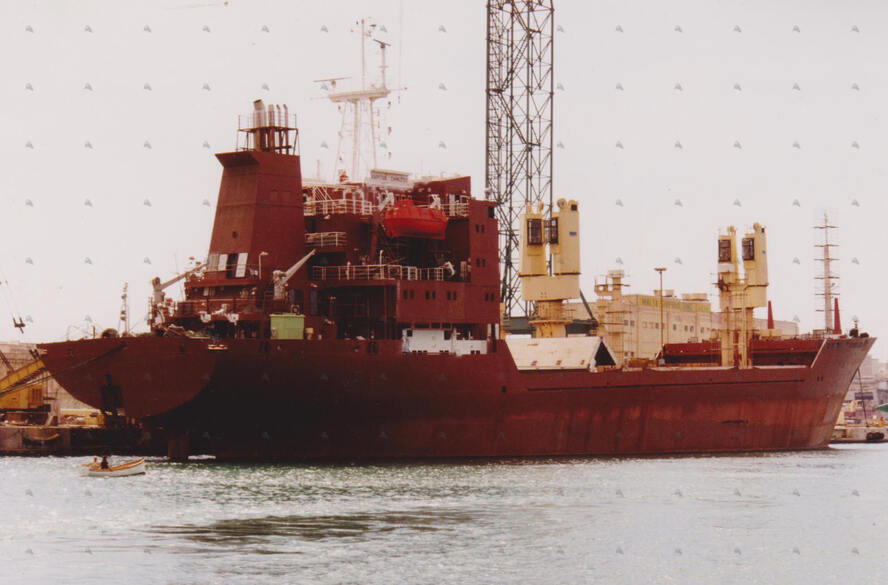 Shipguru's tweet photo. #Soviet #timbercarrier #KAPITAN_CHMUTOV #fittingout at #MaltaShipbuildingCoLtd (#MSCL) #grandharbourmalta - 1988 -  https://t.co/nfgboxc3g3 - NO PHOTOS can be used or manipulated without our permission https://t.co/5WPfOj6q24