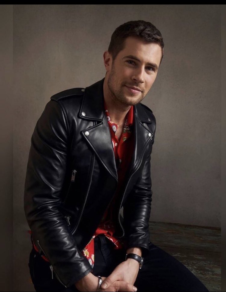 nasabuf's tweet photo. #dailydavid #davidberry #cantgetenough #cantgetenoughdavidberry #neverenough #neverenoughdavidberry #extraordinarilytalented #incrediblytalented #extremelytalented #remarkablytalented #sexiestmanalive, inside/out #sexiestman #humble #intelligent #witty #bestsmile #gracious #hotaf https://t.co/18Tag86pya