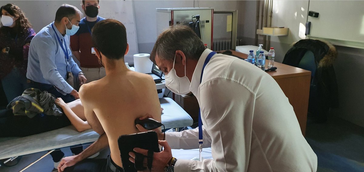 EcosemfyC's tweet photo. Y desde el aula 103A del Taller de #ecografia pulmonar conectados en directo por la Telehealth con la Mesa de Telemedicina. Una oportunidad al medio rutal #urgencias21 @ignaciomsb @LOLafranconi https://t.co/RuB8Ektkis