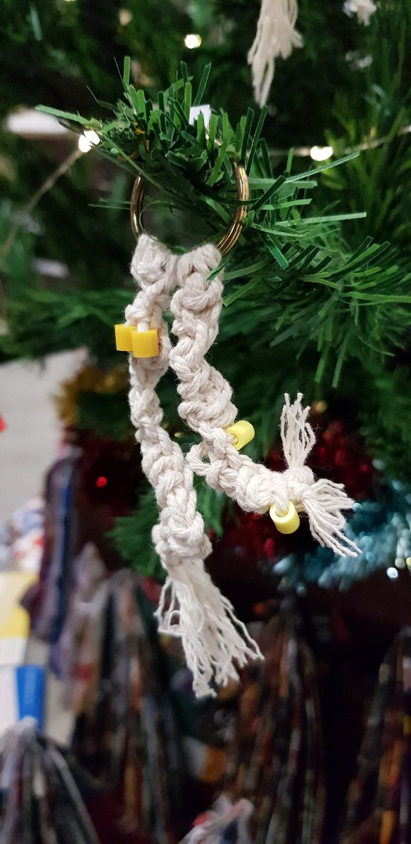 PVolkner's tweet photo. Community Chris tree completed this morning @WhealMartyn promoting @GGuidingPolkyth @guidingcornwall Macrame items all handmade. Well done 9th St Austell Brownies, 6th St. Austell Guides and 2nd St Austell Rangers. https://t.co/X2SOK5u2mf