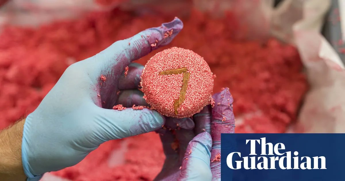 Yes, we get the irony posting about <a href="/LushLtd/">LUSH UK</a> here but well done to them for taking urgent, responsible decisions and switching off SM. This is exactly what the world needs right now - more conscious action and less unconscious reaction.
Excellent start...
buff.ly/3DZzQW2