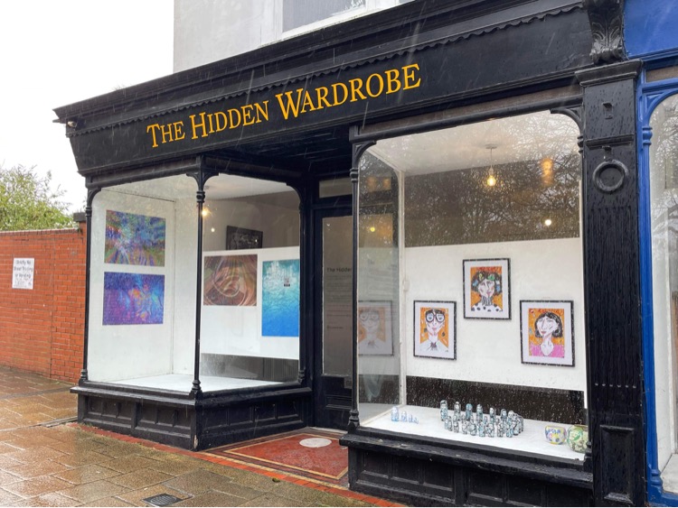 MouthingOffMag's tweet photo. We are open!

Make sure to come and see our exhibition in Southampton this weekend. You don't want to miss out. 

#artexhibition #mouthingoff #southampton https://t.co/U8RAEkof5R