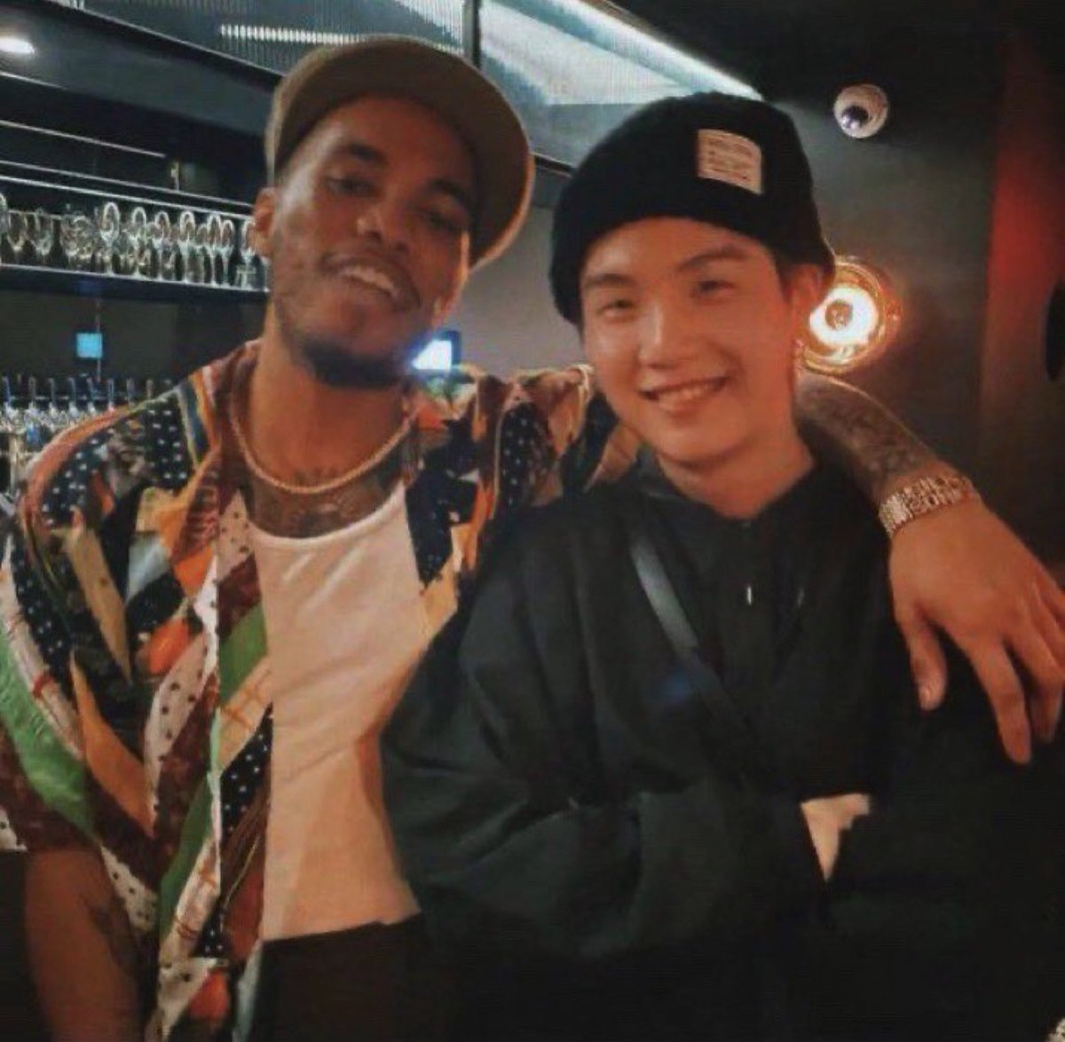 houriyng's tweet photo. YOONGI WITH ANDERSON PAAK https://t.co/Y5TjmTEjfT
