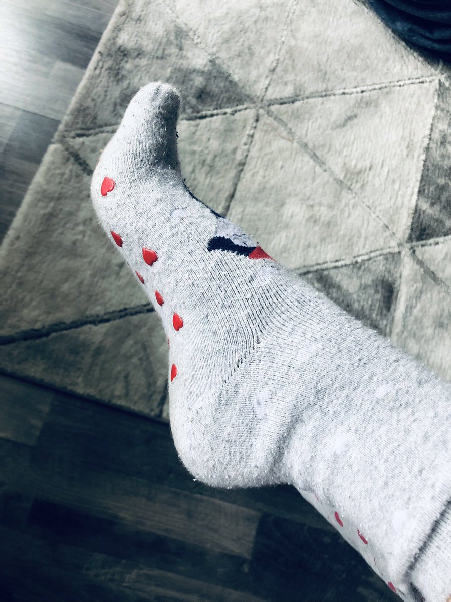 PaniDomi22's tweet photo. Spadł pierwszy śnieg ❄️ otwieram więc sezon na cieplutkie skarpetki ⛄️
Wyobraź sobie, że wpycham ci taką do mordy. Jest taka puszysta, że ledwo się mieści, a ty zaczynasz się dławić.
@rt_feet @Geralt1232 @find0m @PolishFootSlave @findompl https://t.co/OMzkDIeK8w