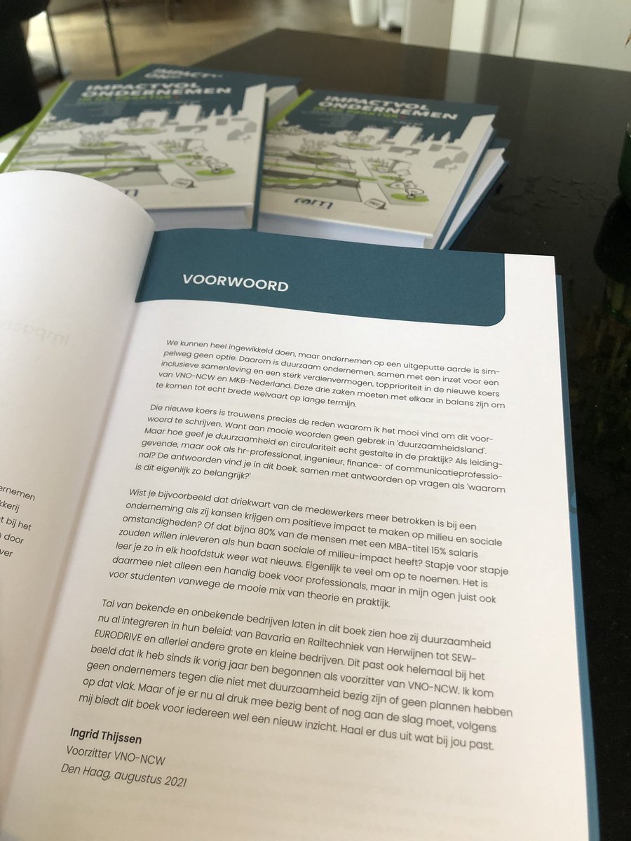 Een mooi boek 📚voor deze winterse dagen. ‘Impactvol ondernemer in de praktijk’- zelf verantwoordelijkheid nemen en samenwerken. @IngridThijssen ‘Die nieuwe koers is trouwens precies de reden waarom ik het mooi vind om dit voorwoord te schrijven’ <a href="/GGroeiers/">Groene Groeiers</a> @NLcirculair