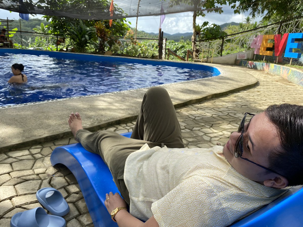 bonagua_cyrwen's tweet photo. #FeelingRelax https://t.co/LadwreaNV1