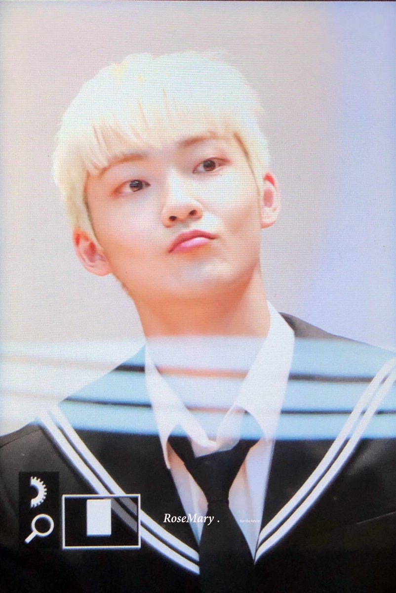 KevinBrazil23's tweet photo. [#PREV] 27.11.21 🌙 Kevin no fansign Makestar 3.

#KEVIN #케빈 #KEVINMOON #케빈문 #MOONHYUNGSEO #문형서 #THEBOYZ #더보이즈 

©:Rosemary https://t.co/YUr9ixkujx