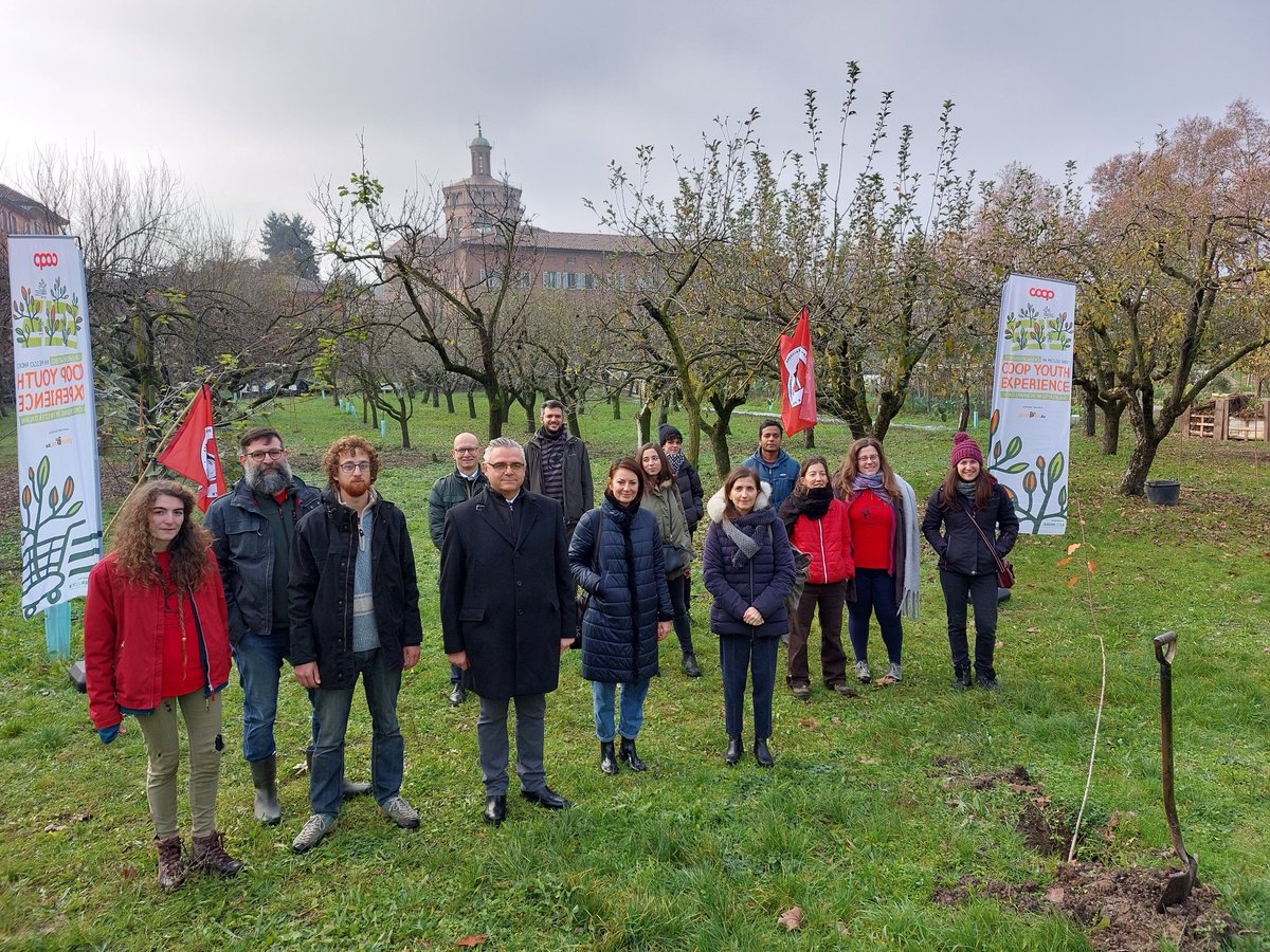 PlanBee ๐ ๐ (@planbee_bz) on Twitter photo ๐Oggi a #Piacenza abbiamo inaugurato il progetto #AulaVerde, parte della campagna #OasiUrbane di <a href="/Coopitalia/">Coop Italia</a>. Insieme a @CoopAlleanza e con l'associazione Cosmonauti aps abbiamo messo a dimora 400 #alberi e arbusti ๐ณ๐ฑ๐ฟ nel Frutteto di Santa Maria di Campagna. ๐Oggi a #Piacenza abbiamo inaugurato il progetto #AulaVerde, parte della campagna #OasiUrbane di <a href="/Coopitalia/">Coop Italia</a>. Insieme a @CoopAlleanza e con l'associazione Cosmonauti aps abbiamo messo a dimora 400 #alberi e arbusti ๐ณ๐ฑ๐ฟ nel Frutteto di Santa Maria di Campagna.