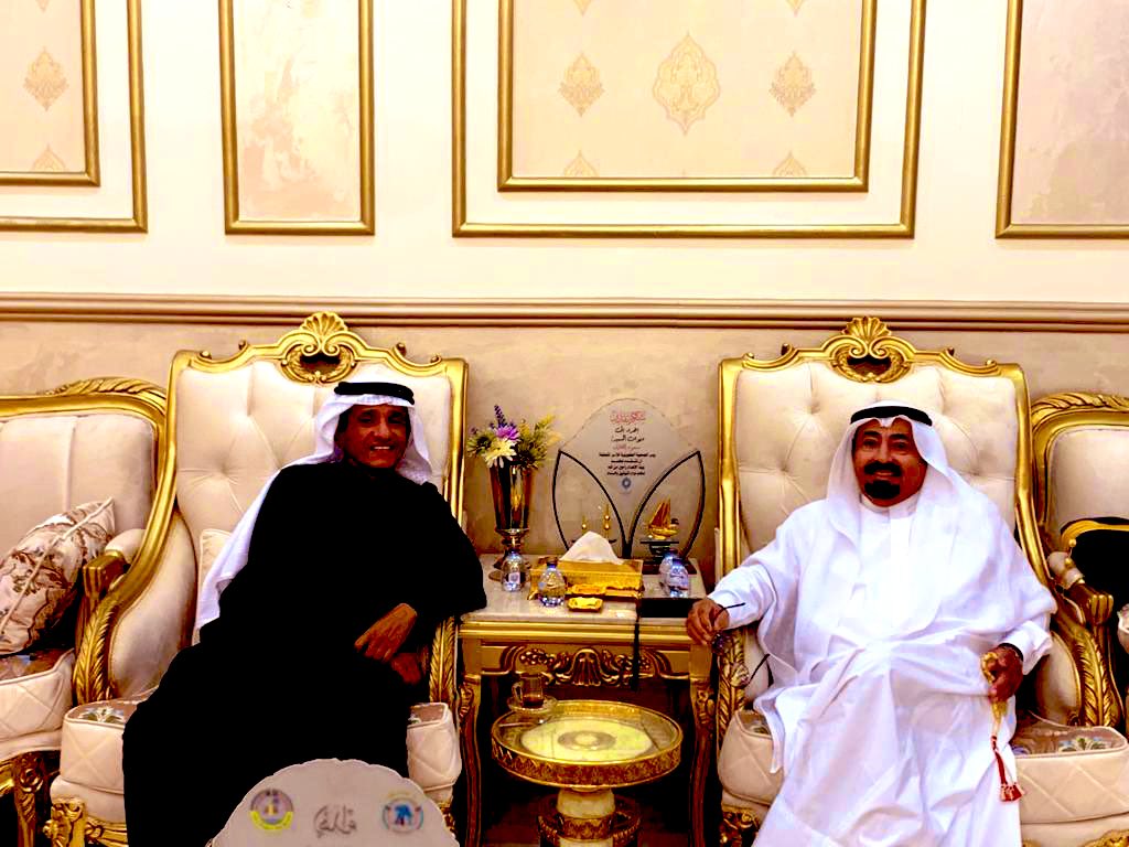 تشرفت في زيارتي للكويت الحبيبة بلقاء الوالد الشيخ سعود بن حلاف حفظه الله وقد استفدت واستمتعت بمعلوماته التاريخية الدقيقة وحضوره البهي
متعه الله بالصحة والعافية وحفظه 💐