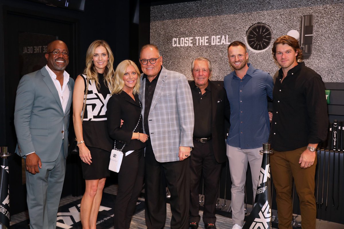 garyplayer's tweet photo. Happy birthday to my friend @DrBobParsons. I’ve loved getting to know and work with Bob over the years and deeply admire his passion for the game, entrepreneurial spirit and commitment to service. Here’s to many more, my friend! https://t.co/BoyenPmxBV