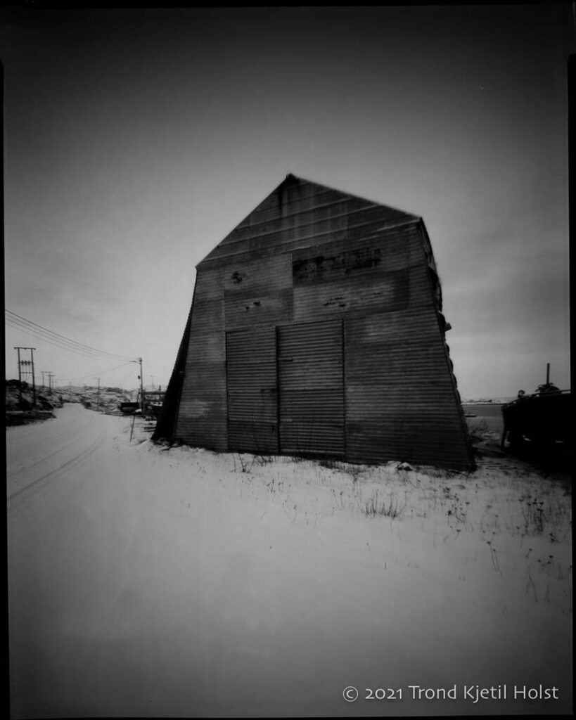 Another cathedral. #pinhole #pinholephotography #photography #analog #analogphotography #selfbuiltcamera #8x10photography #largeformatphoto #seascape #lenslessphotography #lensless #bugøynes #pykeijä #pykeija #deepnorth #sørvaranger #visitfinnmark #visitvaranger #visitnorway…