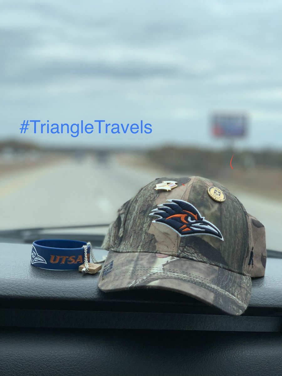 ReynaMdbreyna's tweet photo. ⁦@UTSAFTBL⁩ time for game 12 ⁦@UTSAFTBL⁩ WIN BIG ⁦@UTSAAlumni⁩ https://t.co/Ui54N2kRvc