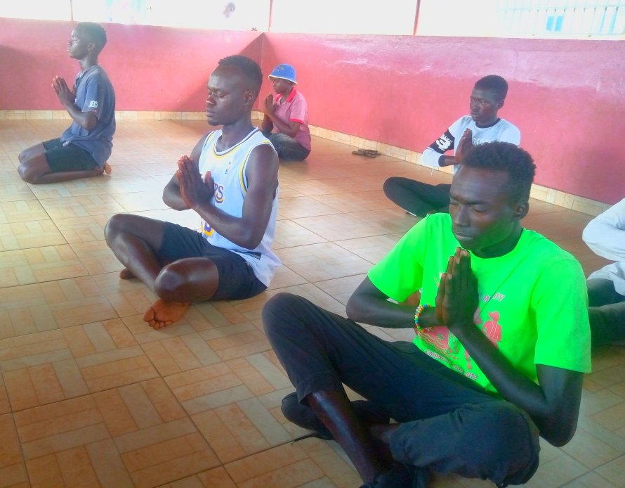okeny_welborn's tweet photo. Today I managed to teach about 8 people in a mindfulness and healthy meditation class at kitgum youth center, relating the visibility of thoughts, sensitivity and connecting mind and body alignment.
#meditationForwellbeing
#peacecreation #peacein #consciousness https://t.co/QbA4HKsyzB