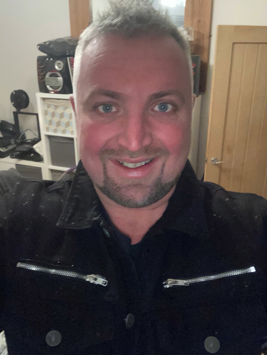 simonandrew2410's tweet photo. New profile pic 😁 https://t.co/kHWlAe8xq0