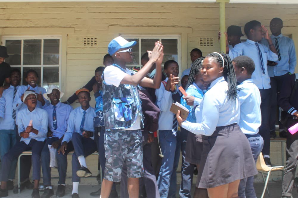 SoulTIDYAN's tweet photo. Ndicelwe ba ndiyokhuthaza abafundi base Linge lihle senior secondary school e Queenstown 🙏 https://t.co/r3IEhyMGPc
