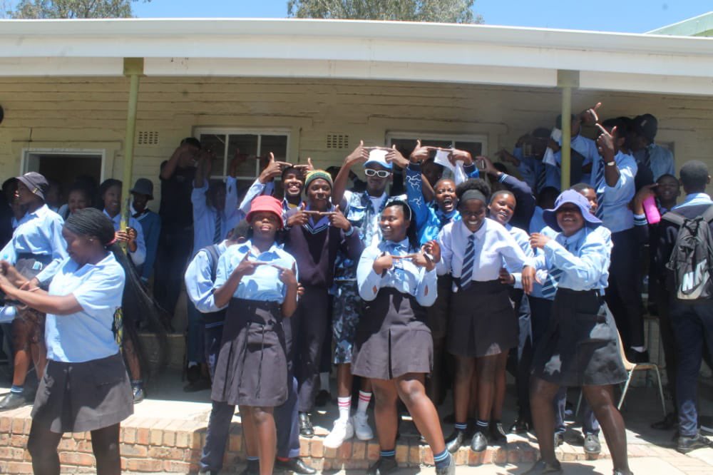 SoulTIDYAN's tweet photo. Ndicelwe ba ndiyokhuthaza abafundi base Linge lihle senior secondary school e Queenstown 🙏 https://t.co/r3IEhyMGPc