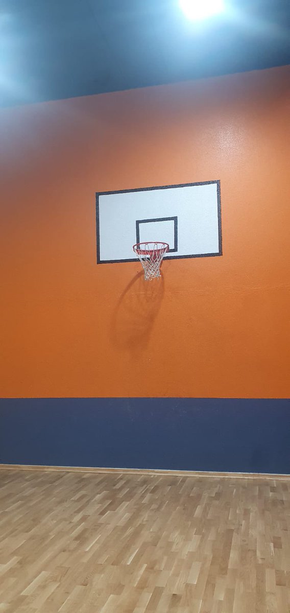 SDCLafayette's tweet photo. Travaux d’aménagements du gymnase. Prochaine étape les cages de handball. https://t.co/3KiOjNAm3K