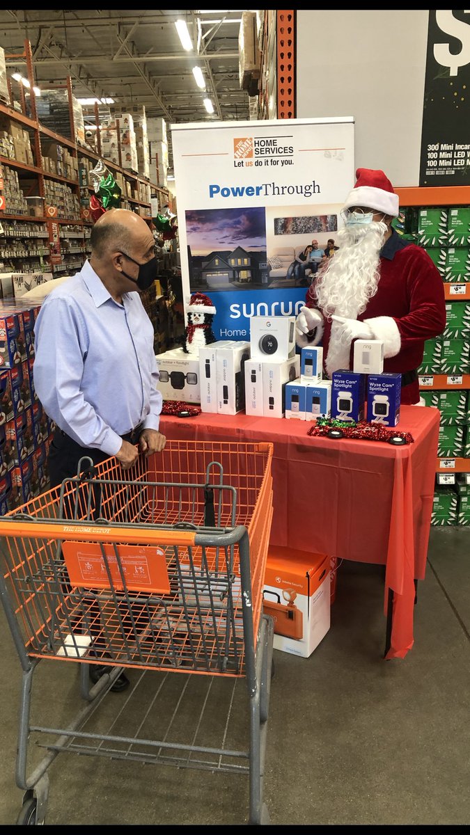 We gave Santa a PK this morning and now he is at our demo table!!! Thank you Santa for stopping by!!! 🎄