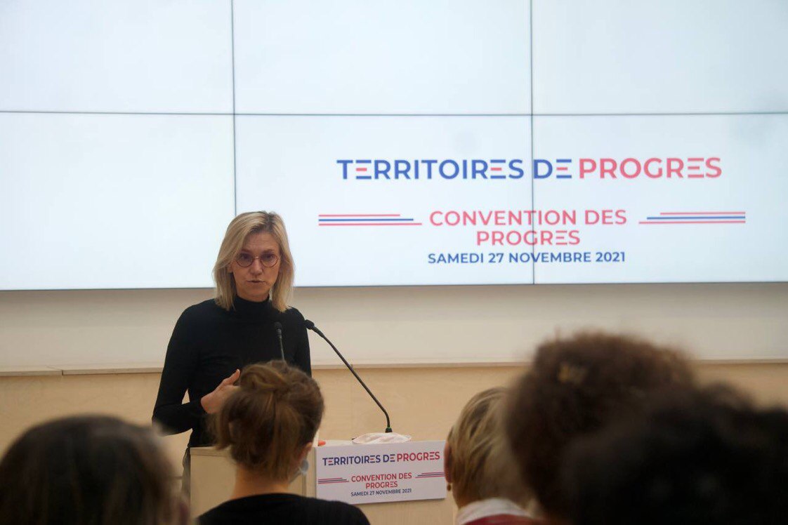 AgnesRunacher's tweet photo. L’éducation est la mère des batailles et la 1ère réponse à la panne de l’ascenseur social. Heureuse de contribuer à la #ConventiondesProgres #TdP pour évoquer l’importance des sciences pour les filles, de l’orientation et de l’excellence des voies techniques et professionnelles. https://t.co/8L4NjS4wrh