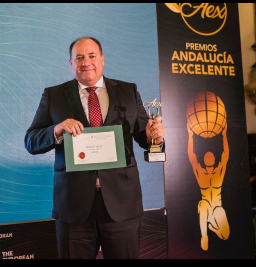 begofrancorego's tweet photo. Felicitar a @delpasosolar, uno de los mayores fabricantes de captadores térmicos europeos. Premios ANDALUCÍA EXCELENTE VIII edición. 
Juan Manuel Rubio, te lo mereces. Nuestra Industria, es un orgullo. Siempre luchando en la vanguardia 👏👏👏 https://t.co/aOgQh7Vk92