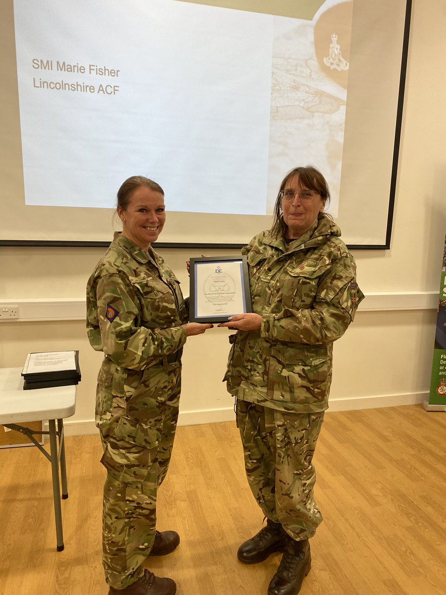 debuk2004's tweet photo. Congratulations  to SMI Marie Fisher on being awarded a Long Service Certificate for DofE today by Sally Orange. @DofE @ACFADofE @IanSackree @ArmyCadetsUK @StuWilliams_ @CaistorAcf @Lincs_ACF https://t.co/k4u0CxnuqZ