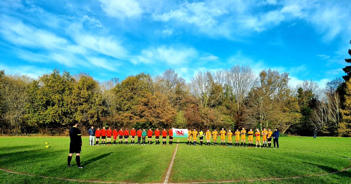 Feel very proud of the teams this morning - showing their respect to Gary Speed  #GarySpeed <a href="/LisvnePantherFC/">Lisvane Panthers FC</a> #grassrootsfootball