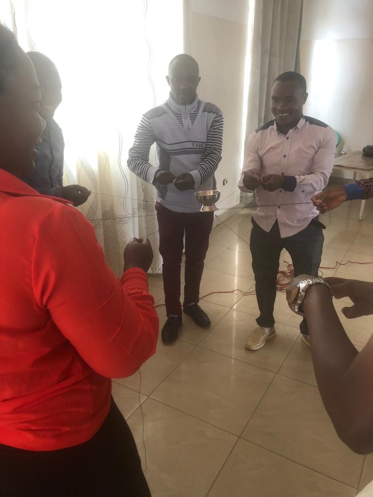 cmaao_afyabora's tweet photo. Développement prsnel;Les habitudes des personnes efficaces et efficientes présenté par @OumarDave lors de la format° ENTREPRENEURIAT DES JEUNES de ce 27/11(S10)@ajapafricaine1 @MinEACJSCBdi @NtahangwaMairie 
@PAEEJ_Burundi 
@ADB_Burundi 
@MinCommerce 
@PNUDBurundi 
@GeneralNeva https://t.co/WYrLIdP6EZ