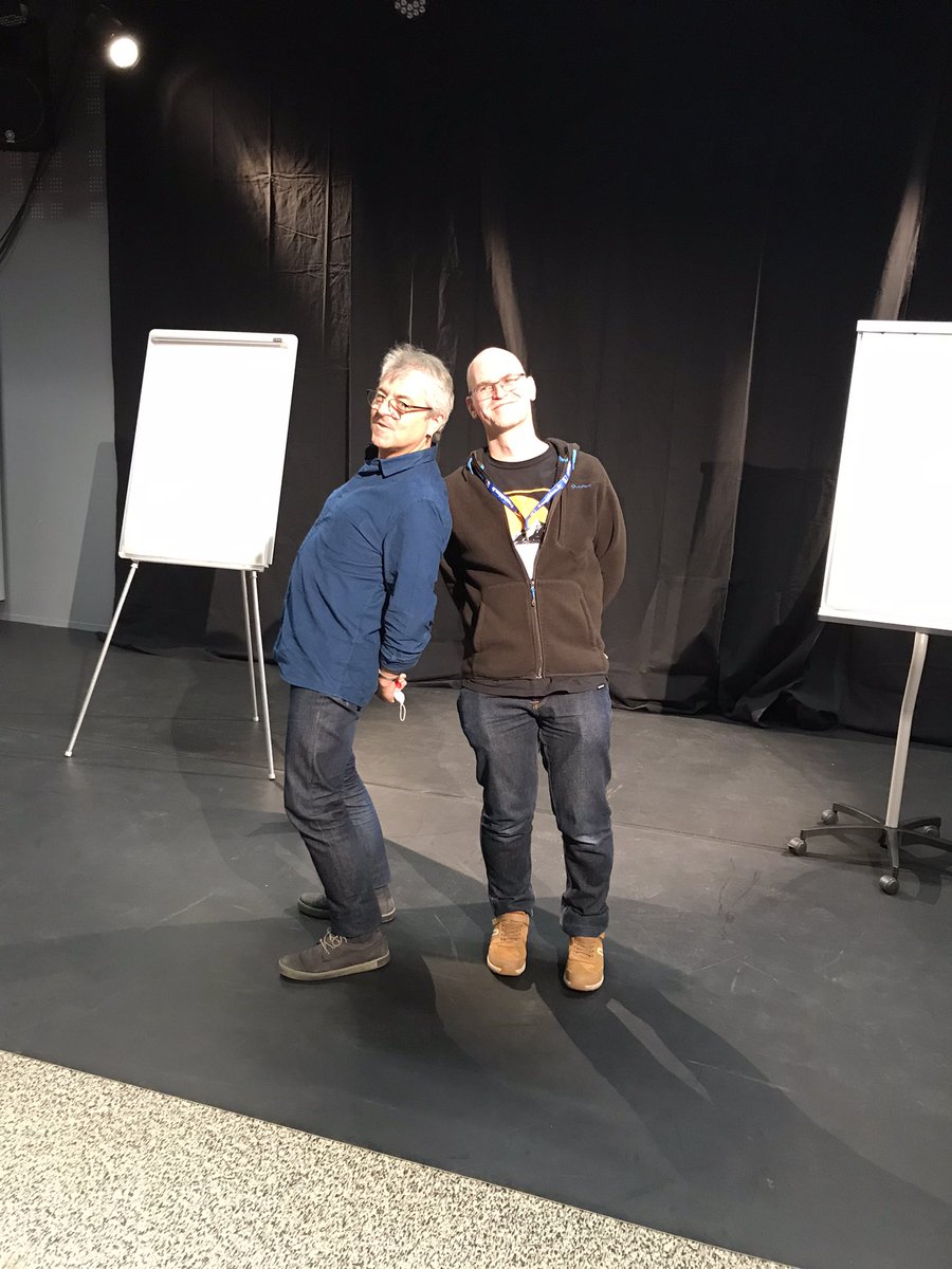 MChainotBatail's tweet photo. C’est parti une #BattleBD ✏️🎶 à #BDMania d’Arnage avec @AuteurMarko et François Duprat ! https://t.co/njVIi0LFJG