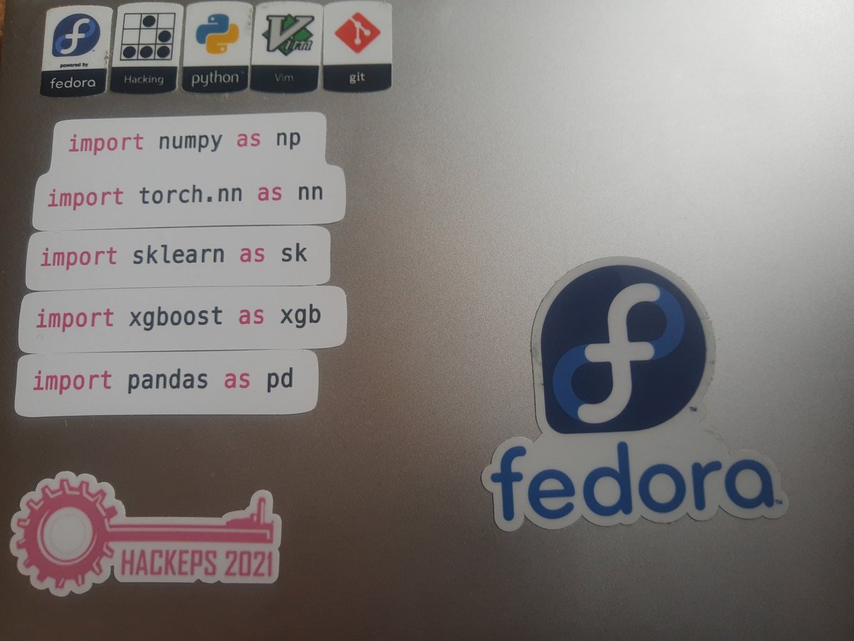 carlesm's tweet photo. Pegatina posada! #hackeps @hackeps ! https://t.co/iQkA7oTdM6