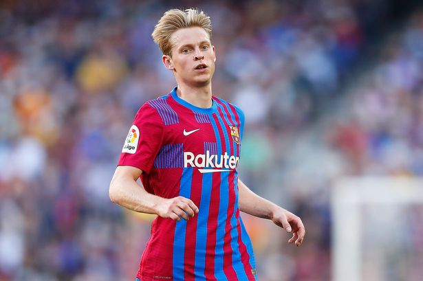 RikiChelsea12's tweet photo. Con la necesidad que tiene el #Barcelona de dinero y al mismo tiempo la de mejorarle el equipo a #Xavi + el buen momento de los canteranos, ya se empieza a pensar en la salida de #FdeJong, que es de los pocos del equipo que puede ingresar buen dinero al club. 🔄 https://t.co/ZKYvi2mtV8