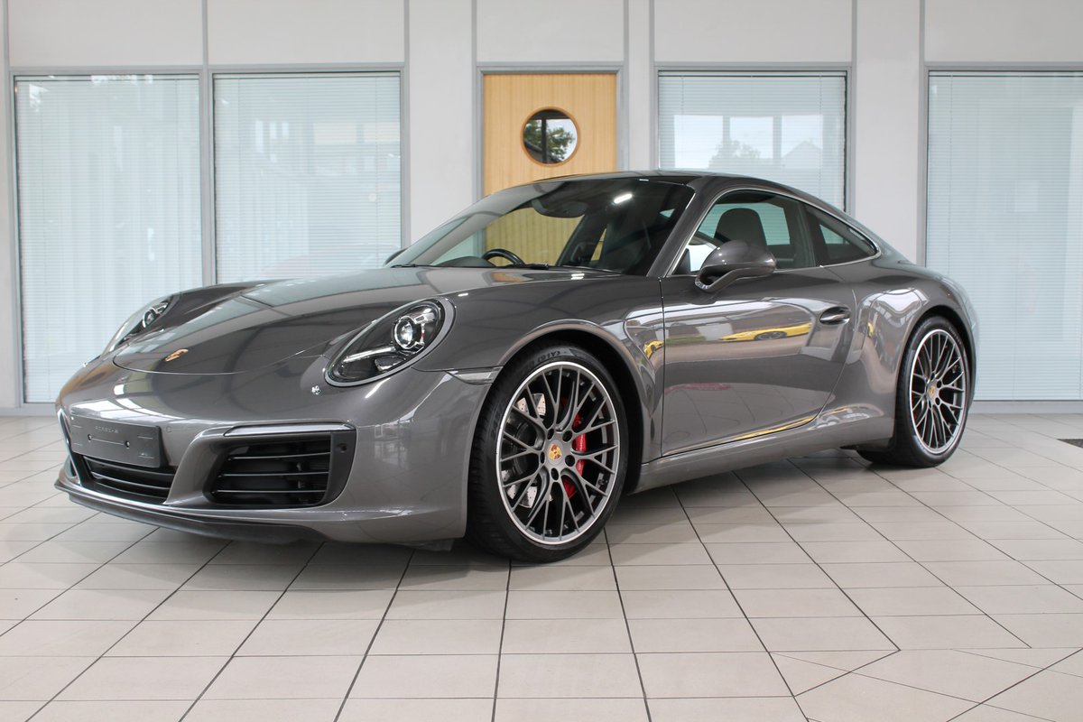 HarbourCars's tweet photo. Our 991 3.0T C2S PDK is a stunning car both to drive and in terms of options. With a Glass Sunroof, Sports Exhaust, BOSE, PDLS &amp; loads more! Developing 420BHP from a Twin Turbo 6 Cylinder Engine this Gen 2 car is fabulous. visit : https://t.co/OK25c9WDn8 https://t.co/S3VSCug5k1
