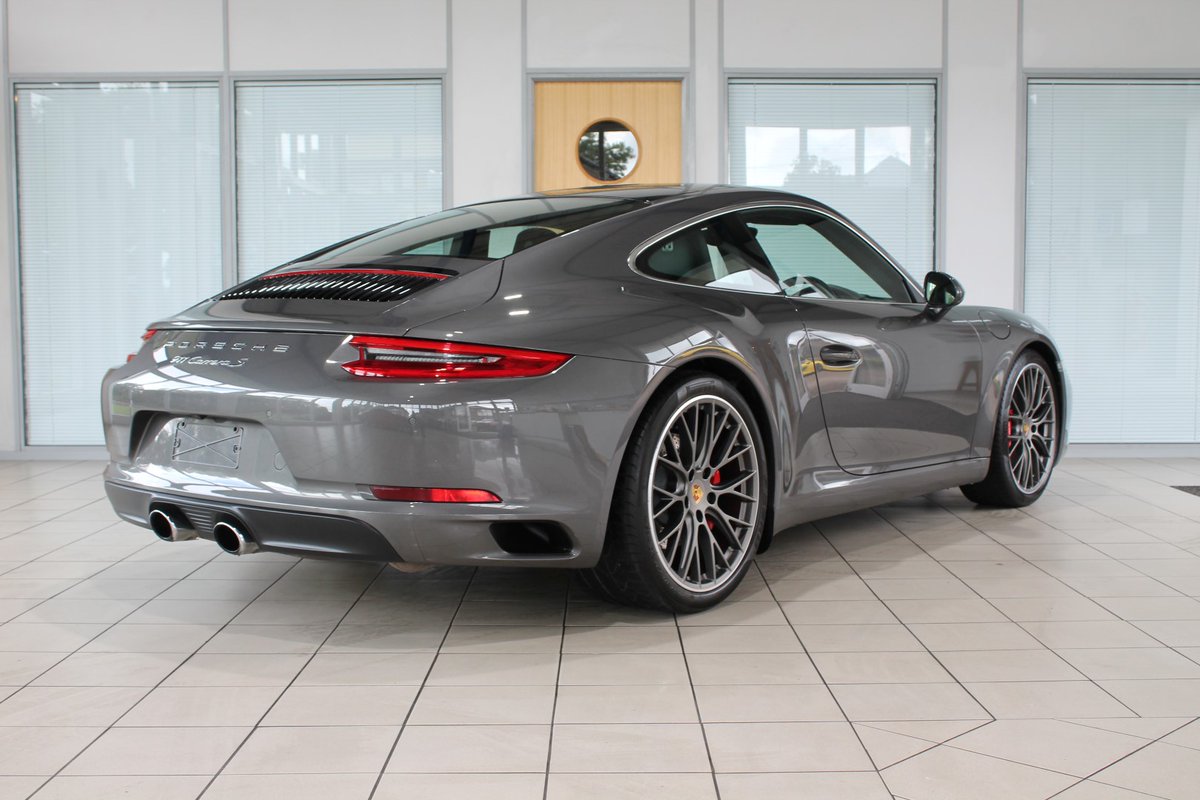 HarbourCars's tweet photo. Our 991 3.0T C2S PDK is a stunning car both to drive and in terms of options. With a Glass Sunroof, Sports Exhaust, BOSE, PDLS &amp; loads more! Developing 420BHP from a Twin Turbo 6 Cylinder Engine this Gen 2 car is fabulous. visit : https://t.co/OK25c9WDn8 https://t.co/S3VSCug5k1