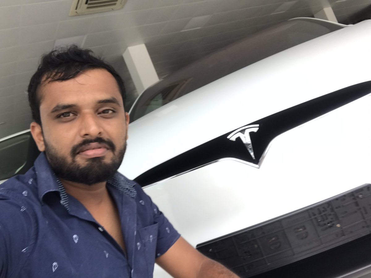 NavaneethanThe1's tweet photo. I visited American Cars Tesla and Cadillac show room https://t.co/ibRmy61N7M