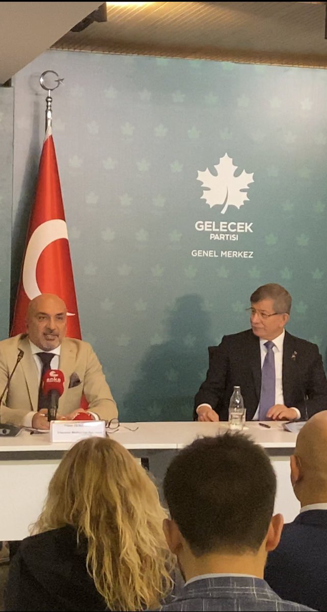 denizhanmedikal's tweet photo. Korkusuz yüreklere aşık olun! Zira korkak yürekler sizi de sektör aşkımızı da heba eder.

Tıbbi cihaz firmaları kendi sorunlarının duyulmasına bile engel .

Gerçek engel kendiniz !

Retweet  yapamaya korkan bir toplumuz . 

Yazık çok yazık emeğe 

 @OuzAkkaya9 @salvizoguz1 https://t.co/IdqnCu4Yfm